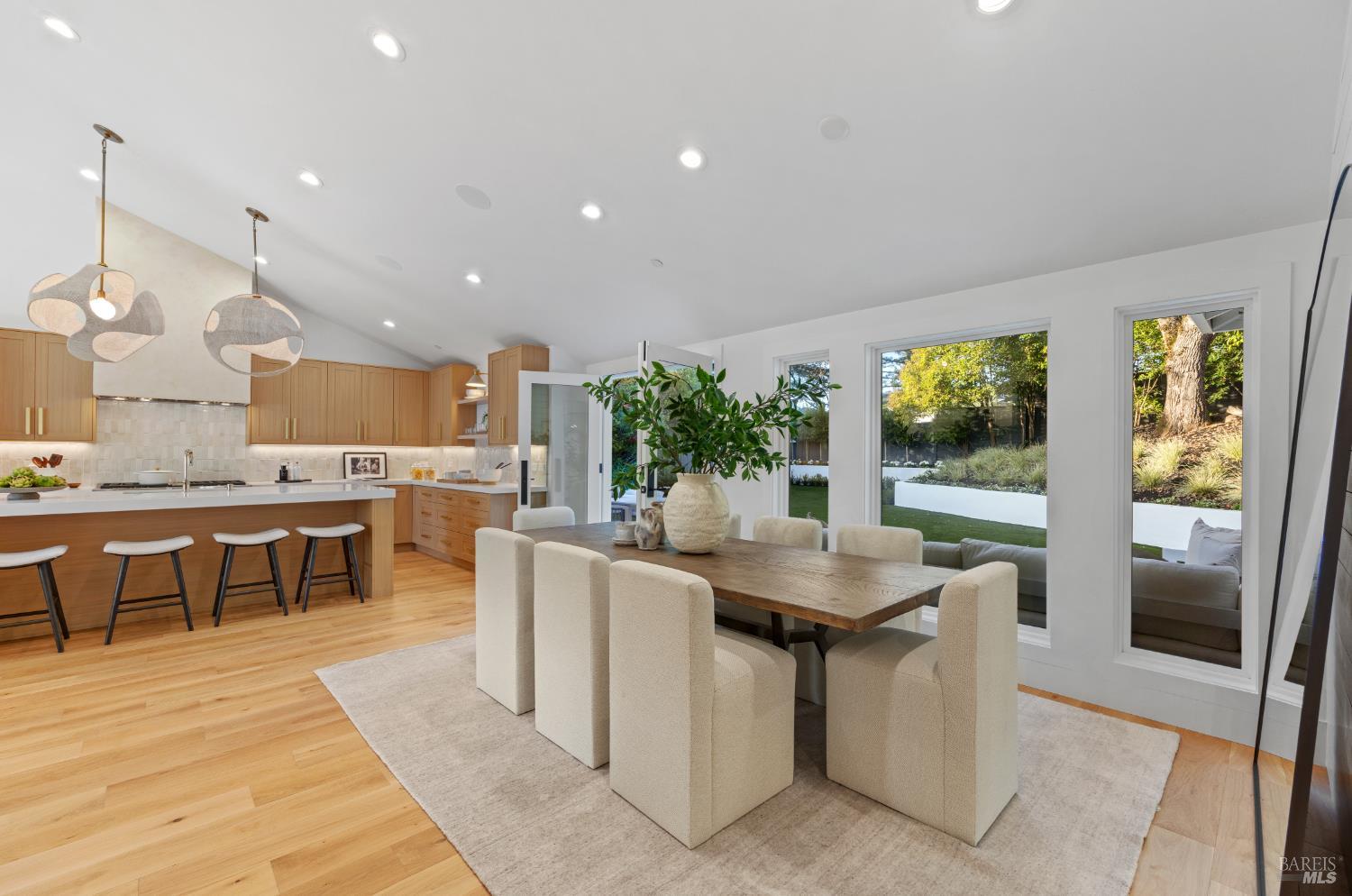 Detail Gallery Image 28 of 72 For 9 Fay Dr, Kentfield,  CA 94904 - 4 Beds | 3 Baths