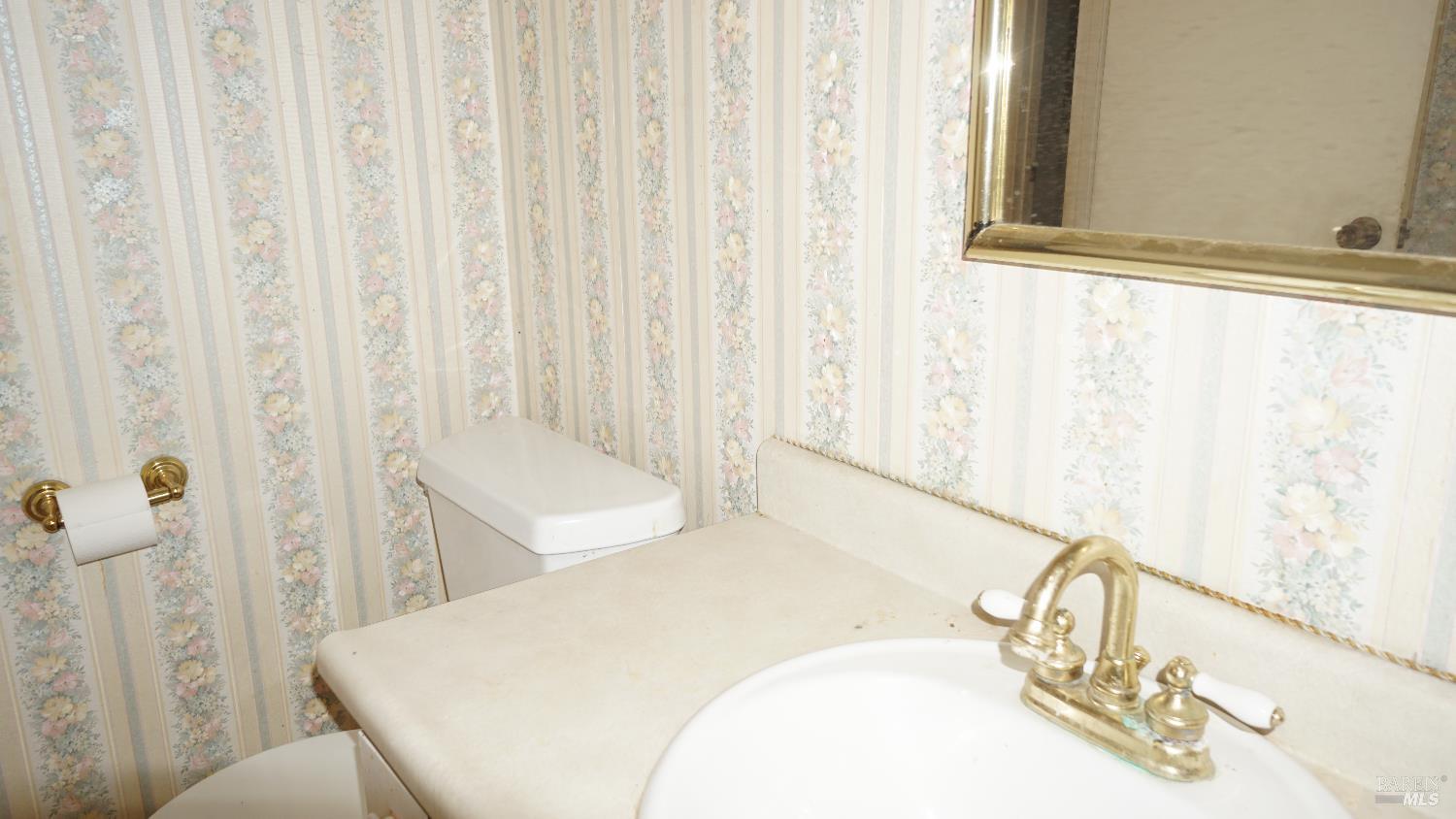 Detail Gallery Image 17 of 24 For 522 Santa Alicia Dr, Rohnert Park,  CA 94928 - 3 Beds | 1/1 Baths