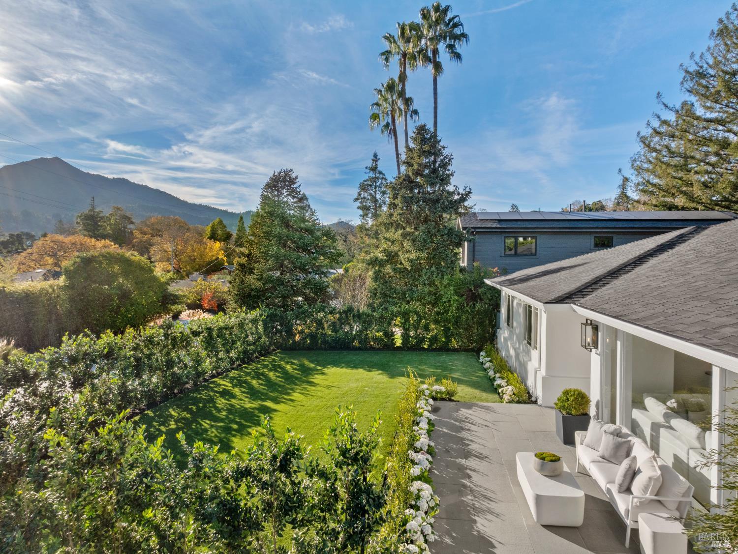 Detail Gallery Image 4 of 72 For 9 Fay Dr, Kentfield,  CA 94904 - 4 Beds | 3 Baths