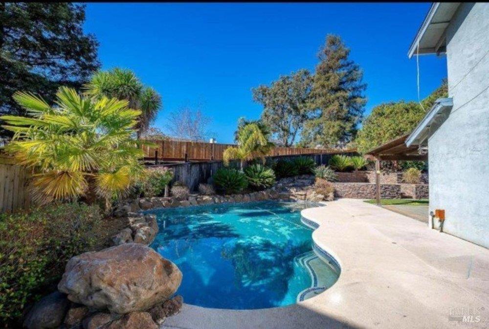 Detail Gallery Image 35 of 57 For 813 Campas Ct, Benicia,  CA 94510 - 4 Beds | 2/1 Baths