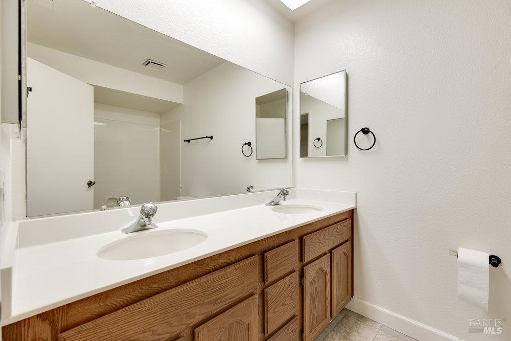 Detail Gallery Image 14 of 57 For 813 Campas Ct, Benicia,  CA 94510 - 4 Beds | 2/1 Baths
