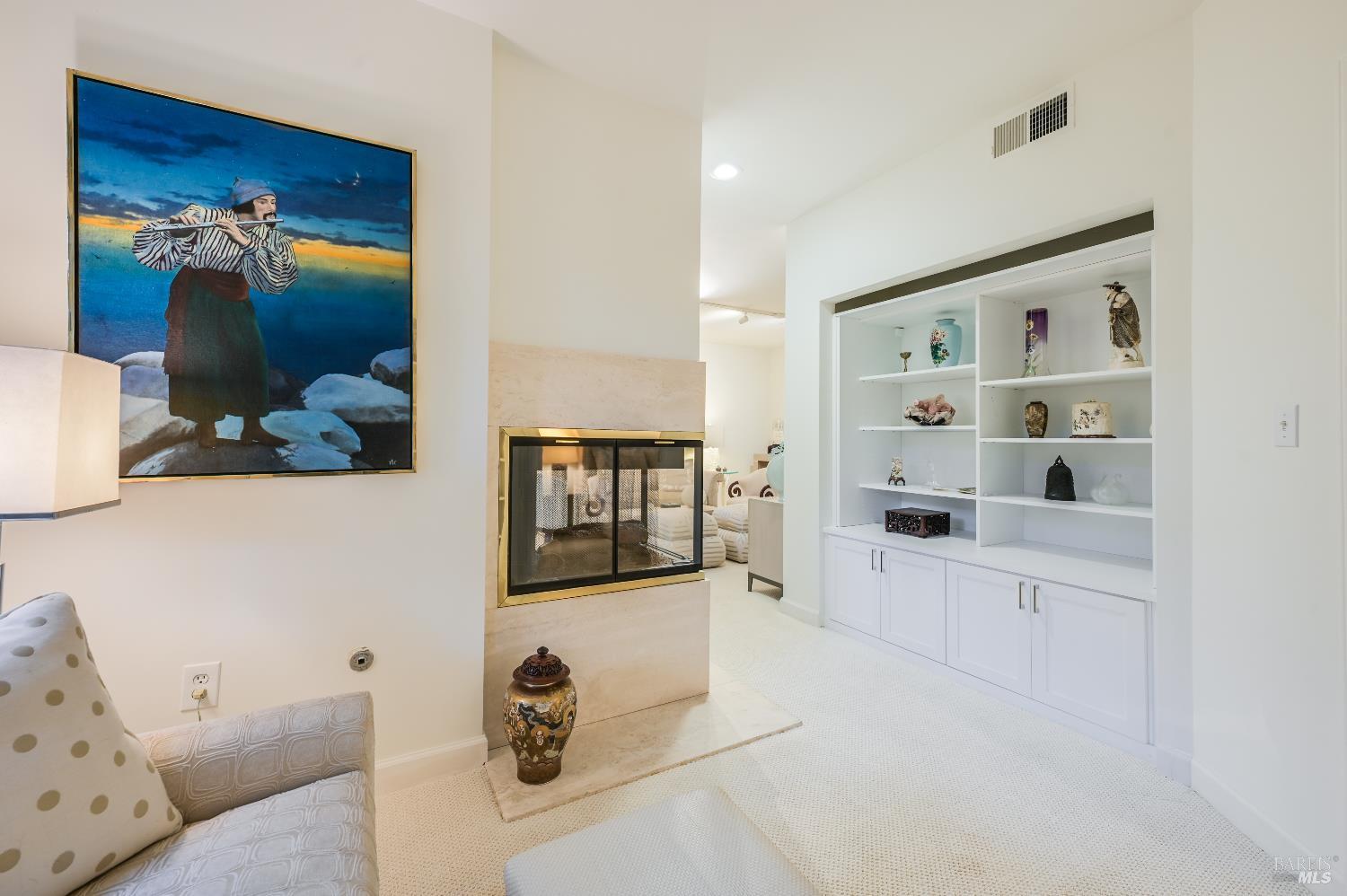 Detail Gallery Image 8 of 24 For 200 Deer Valley Rd 1m,  San Rafael,  CA 94903 - 1 Beds | 2 Baths