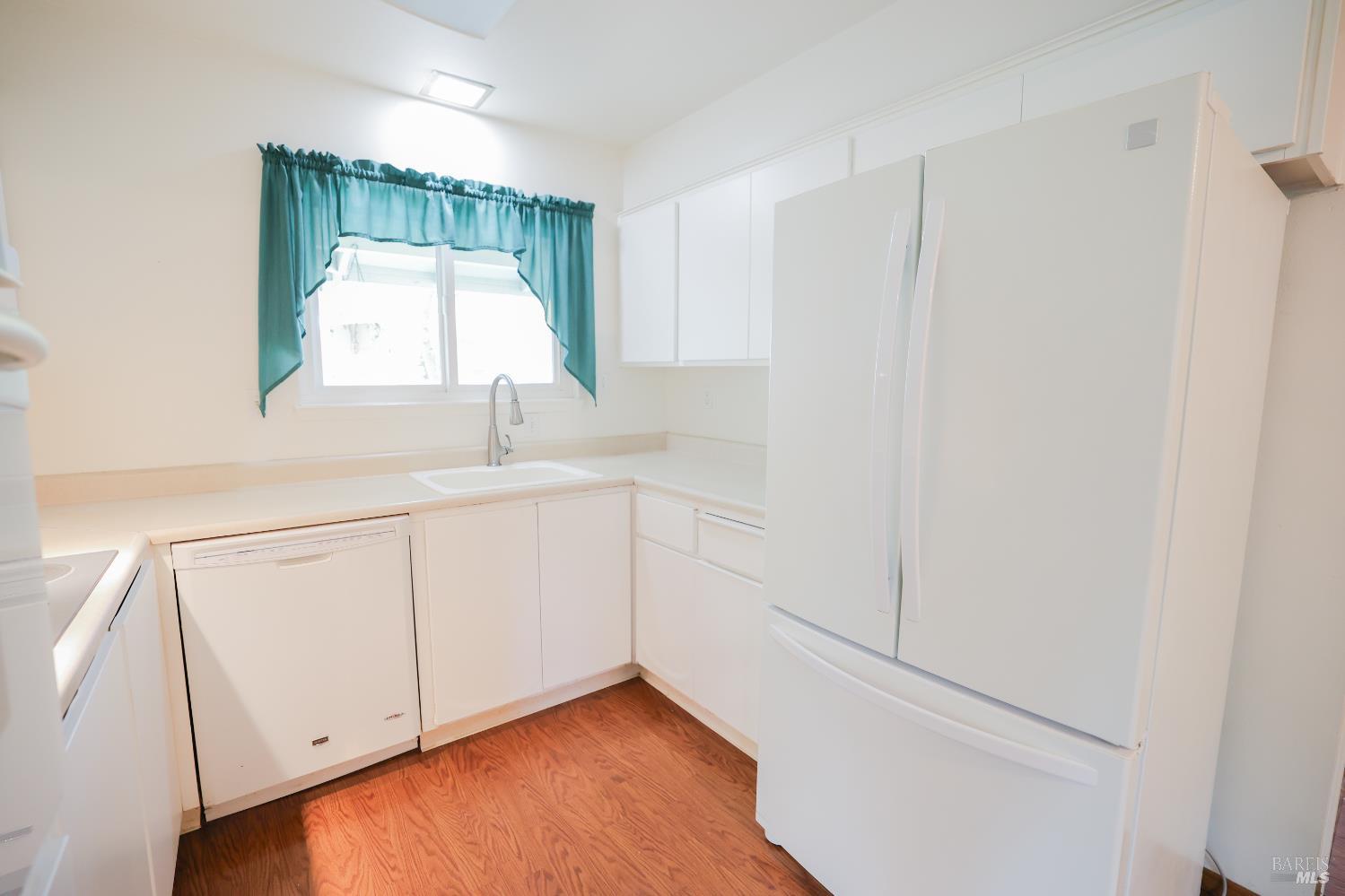 Detail Gallery Image 10 of 17 For 3816 Jefferson St, Napa,  CA 94558 - 3 Beds | 2 Baths