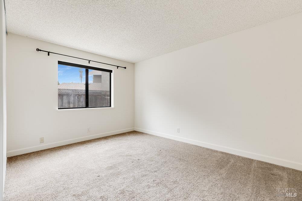 Detail Gallery Image 13 of 57 For 813 Campas Ct, Benicia,  CA 94510 - 4 Beds | 2/1 Baths