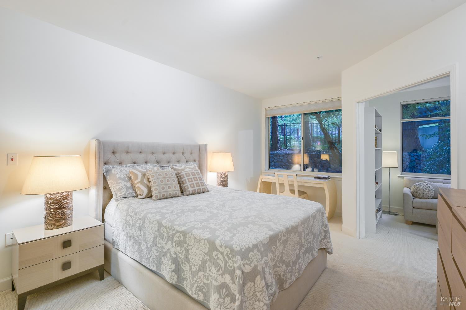 Detail Gallery Image 9 of 24 For 200 Deer Valley Rd 1m,  San Rafael,  CA 94903 - 1 Beds | 2 Baths