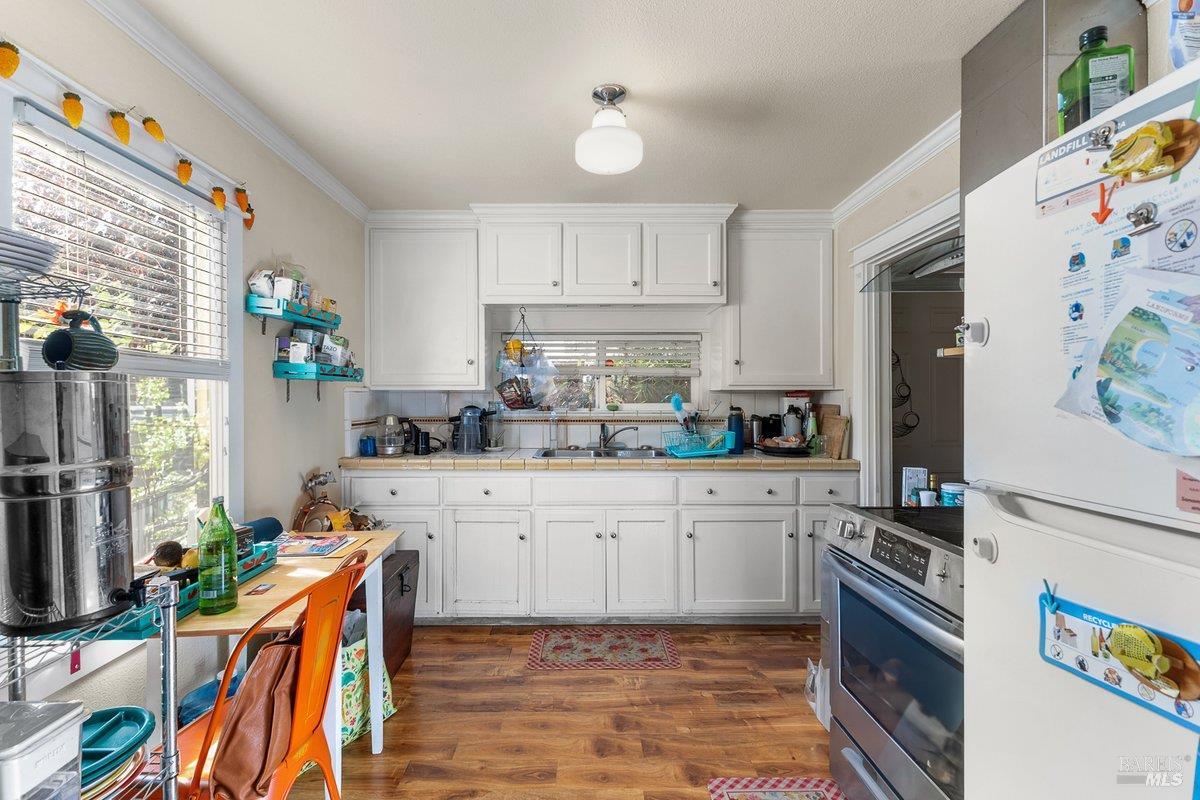 Detail Gallery Image 31 of 46 For 130 11th St, Santa Rosa,  CA 95401 - 4 Beds | 2 Baths