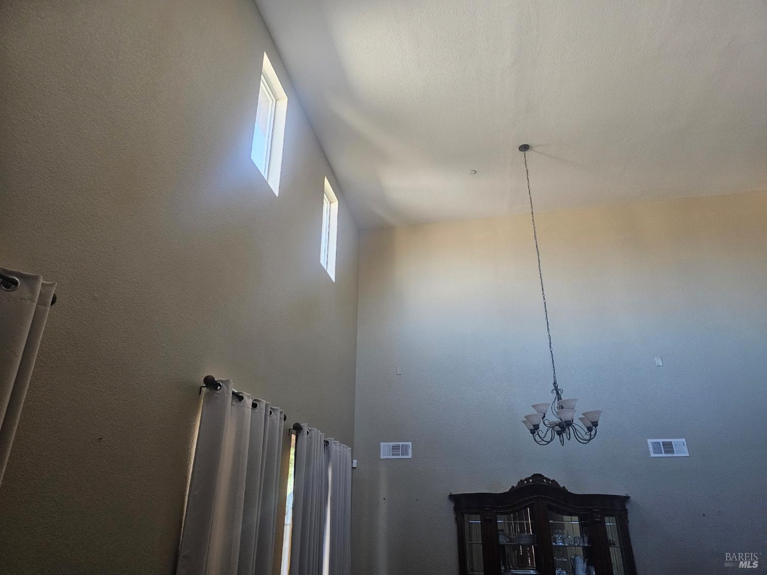 Detail Gallery Image 5 of 5 For 22 Pelleria Dr, American Canyon,  CA 94503 - 4 Beds | 2/1 Baths