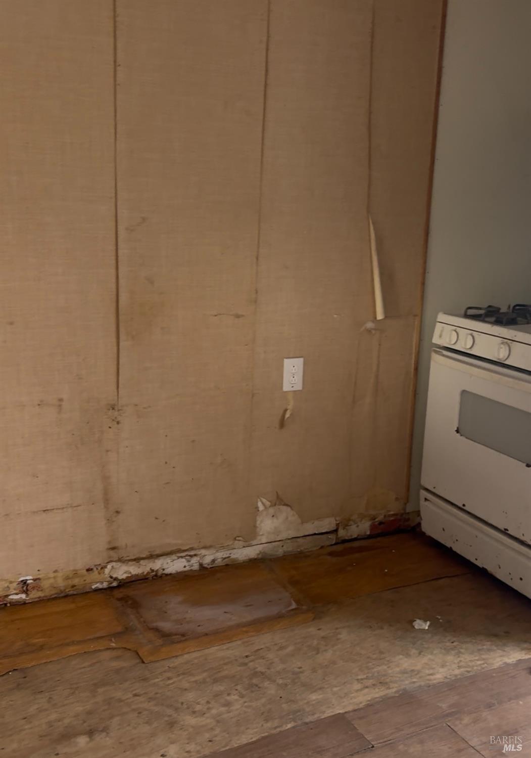 Detail Gallery Image 16 of 20 For 63 Poinsettia Ave, Bay Point,  CA 94565 - 2 Beds | 1 Baths