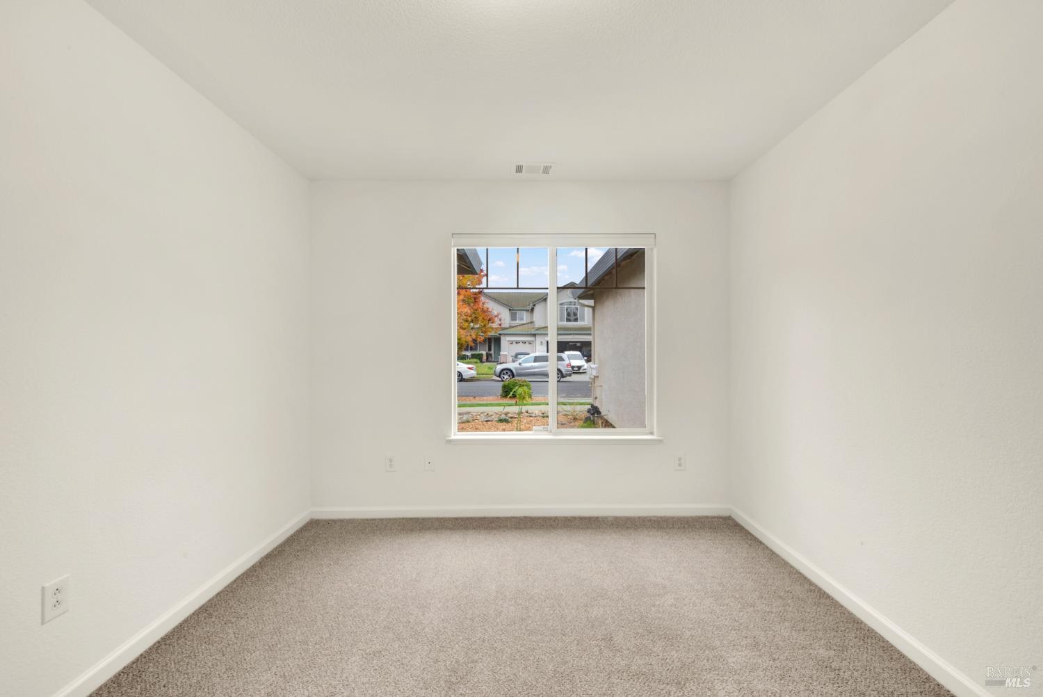 Detail Gallery Image 14 of 31 For 3216 Lagunita Cir, Fairfield,  CA 94533 - 4 Beds | 2 Baths