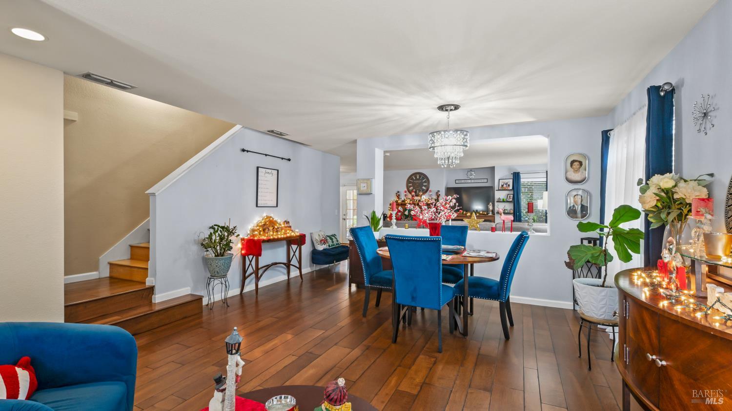 Detail Gallery Image 7 of 51 For 380 Manning Way, Dixon,  CA 95620 - 4 Beds | 2/1 Baths