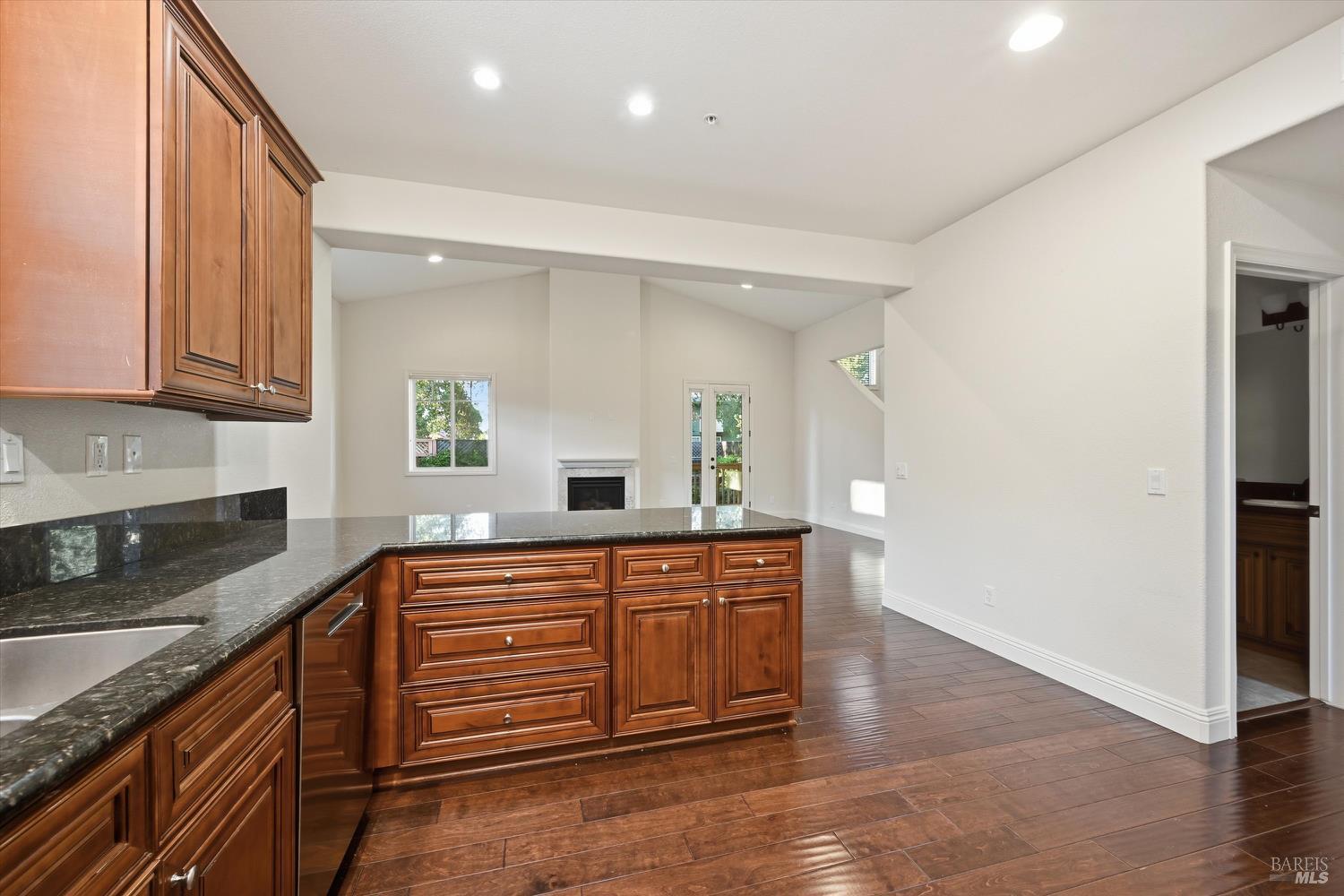 Detail Gallery Image 10 of 24 For 155 Rosebud Ln, Saint Helena,  CA 94574 - 3 Beds | 2/1 Baths