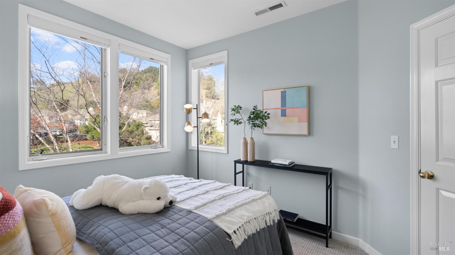 Detail Gallery Image 25 of 30 For 69 Gable Ct, San Rafael,  CA 94903 - 3 Beds | 2 Baths