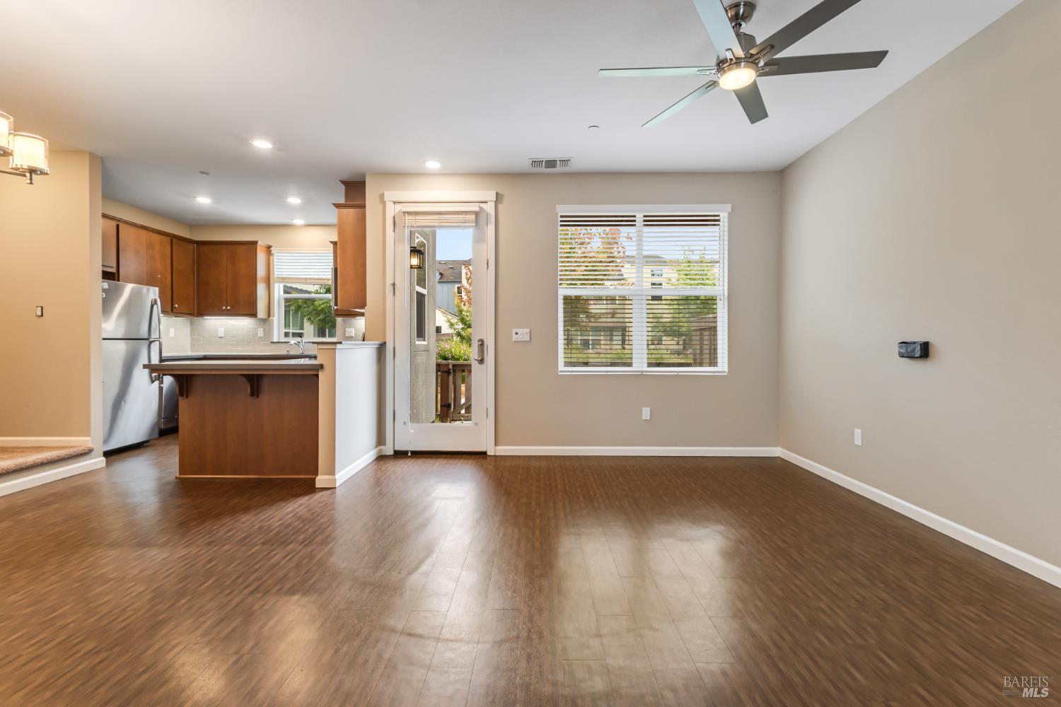 Detail Gallery Image 3 of 21 For 524 Blythewood Pl, Santa Rosa,  CA 95407 - 4 Beds | 2/1 Baths