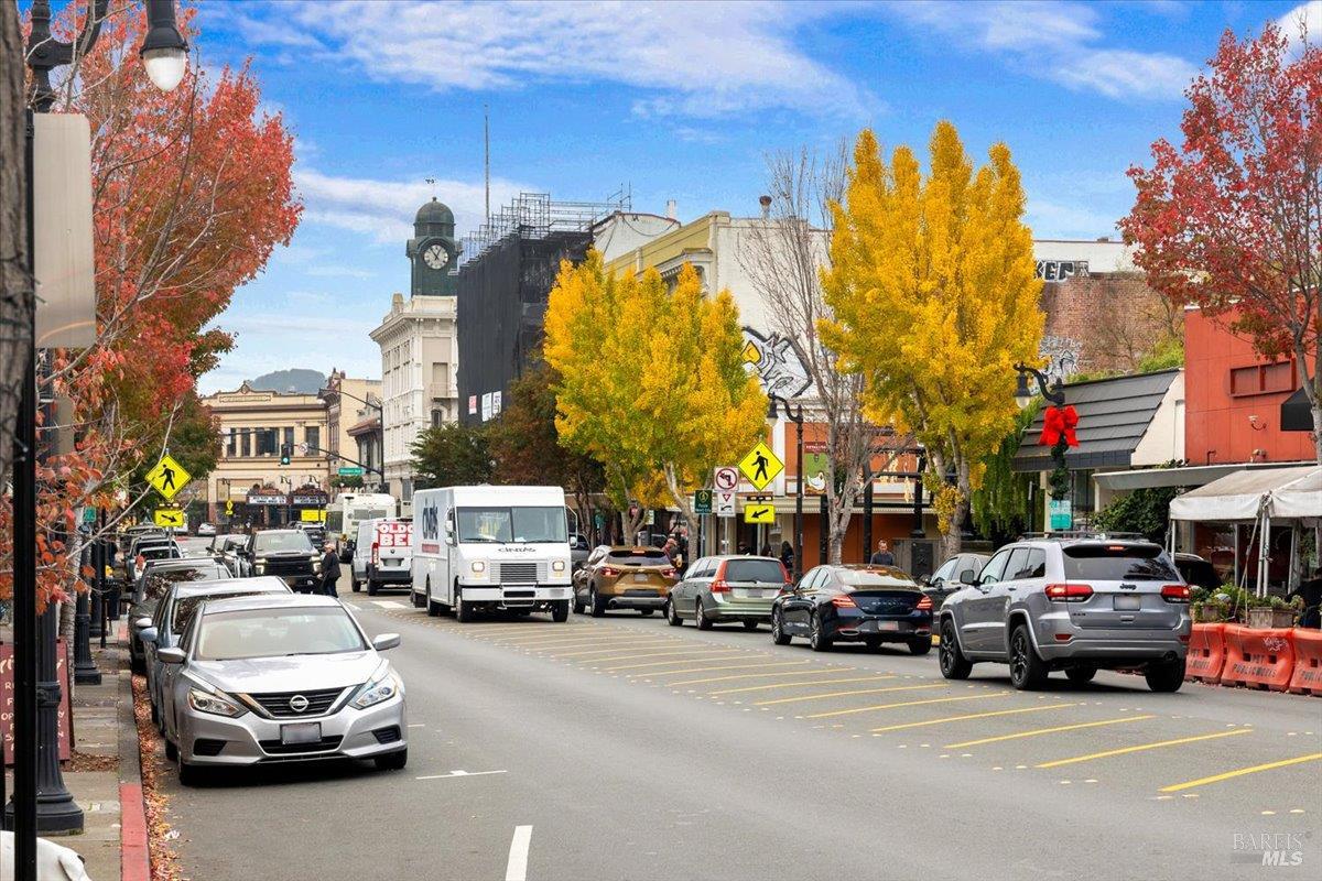 Detail Gallery Image 21 of 21 For 716 Keller Ct, Petaluma,  CA 94952 - 2 Beds | 2/1 Baths