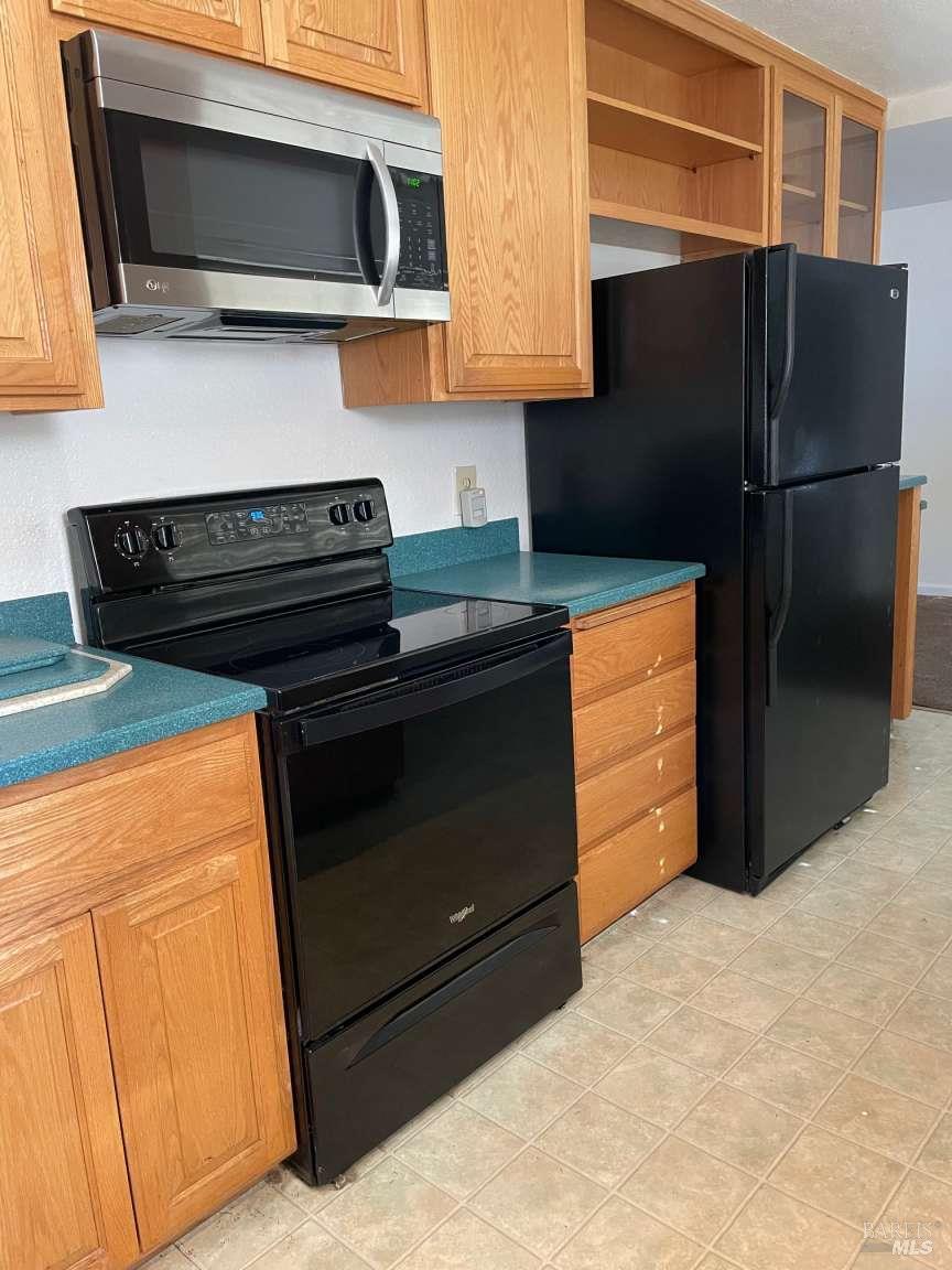 Detail Gallery Image 21 of 23 For 741 W D St, Dixon,  CA 95620 - 4 Beds | 2 Baths