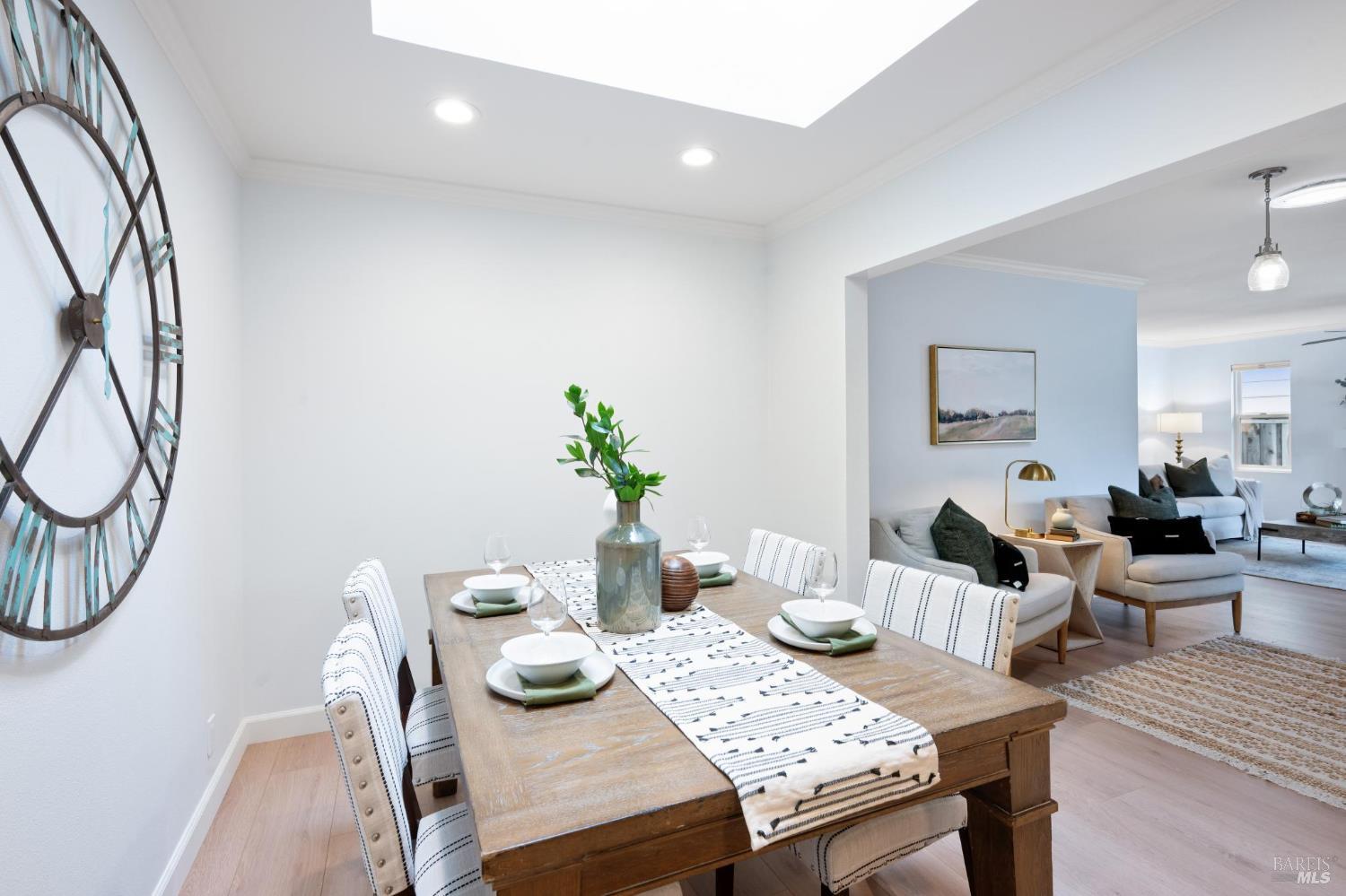 Detail Gallery Image 14 of 41 For 6550 Meadowridge Dr, Santa Rosa,  CA 95409 - 2 Beds | 2 Baths