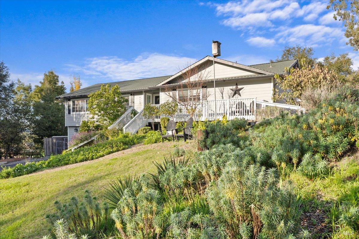 Detail Gallery Image 3 of 48 For 10465 Pelham Dr, Windsor,  CA 95492 - 3 Beds | 2 Baths