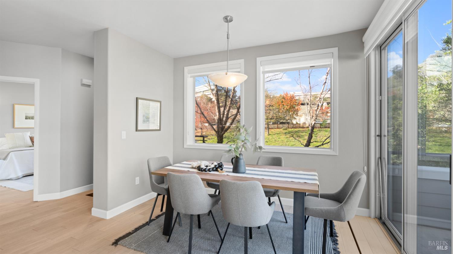 Detail Gallery Image 10 of 30 For 69 Gable Ct, San Rafael,  CA 94903 - 3 Beds | 2 Baths