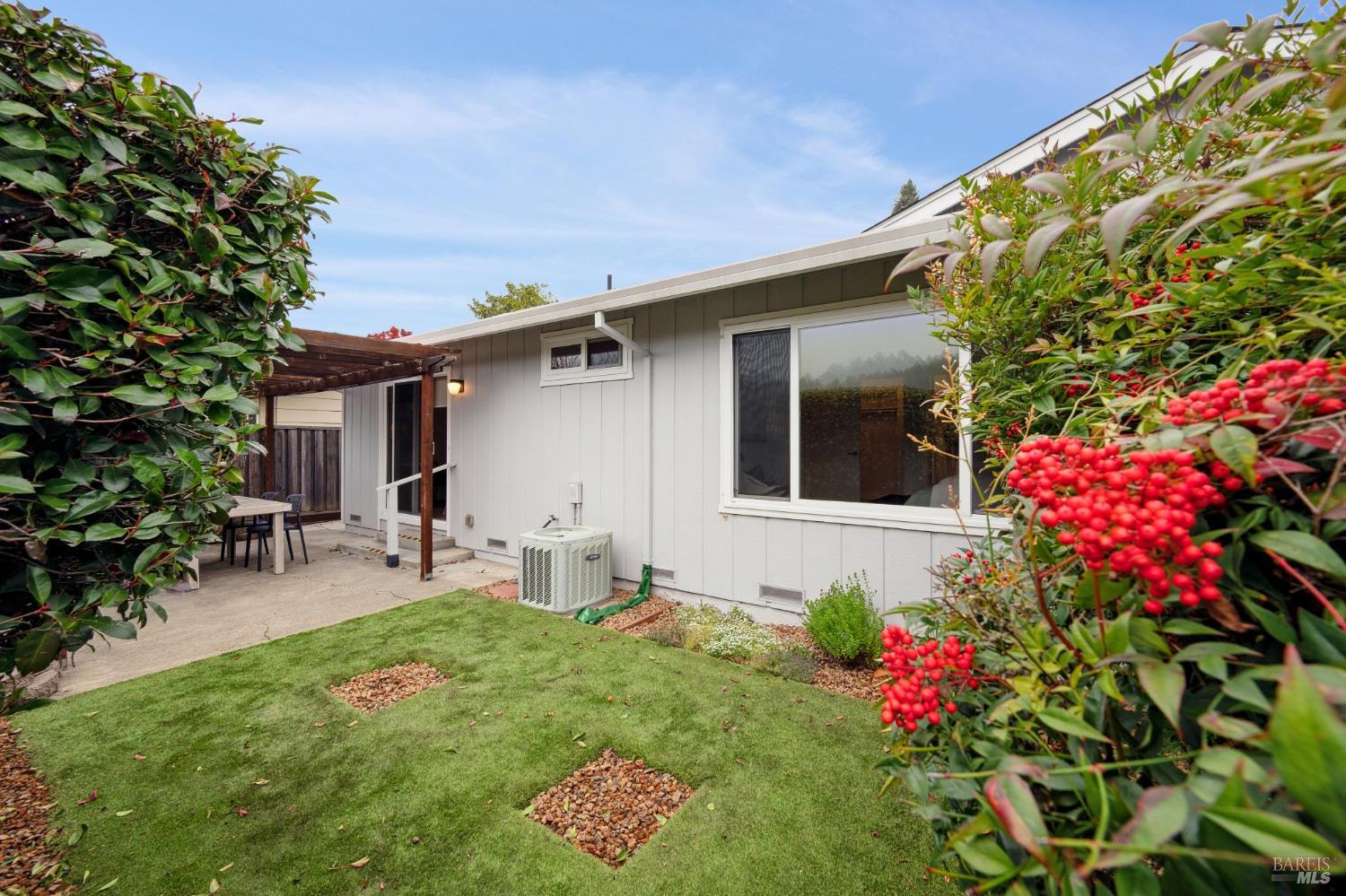 Detail Gallery Image 29 of 41 For 6550 Meadowridge Dr, Santa Rosa,  CA 95409 - 2 Beds | 2 Baths