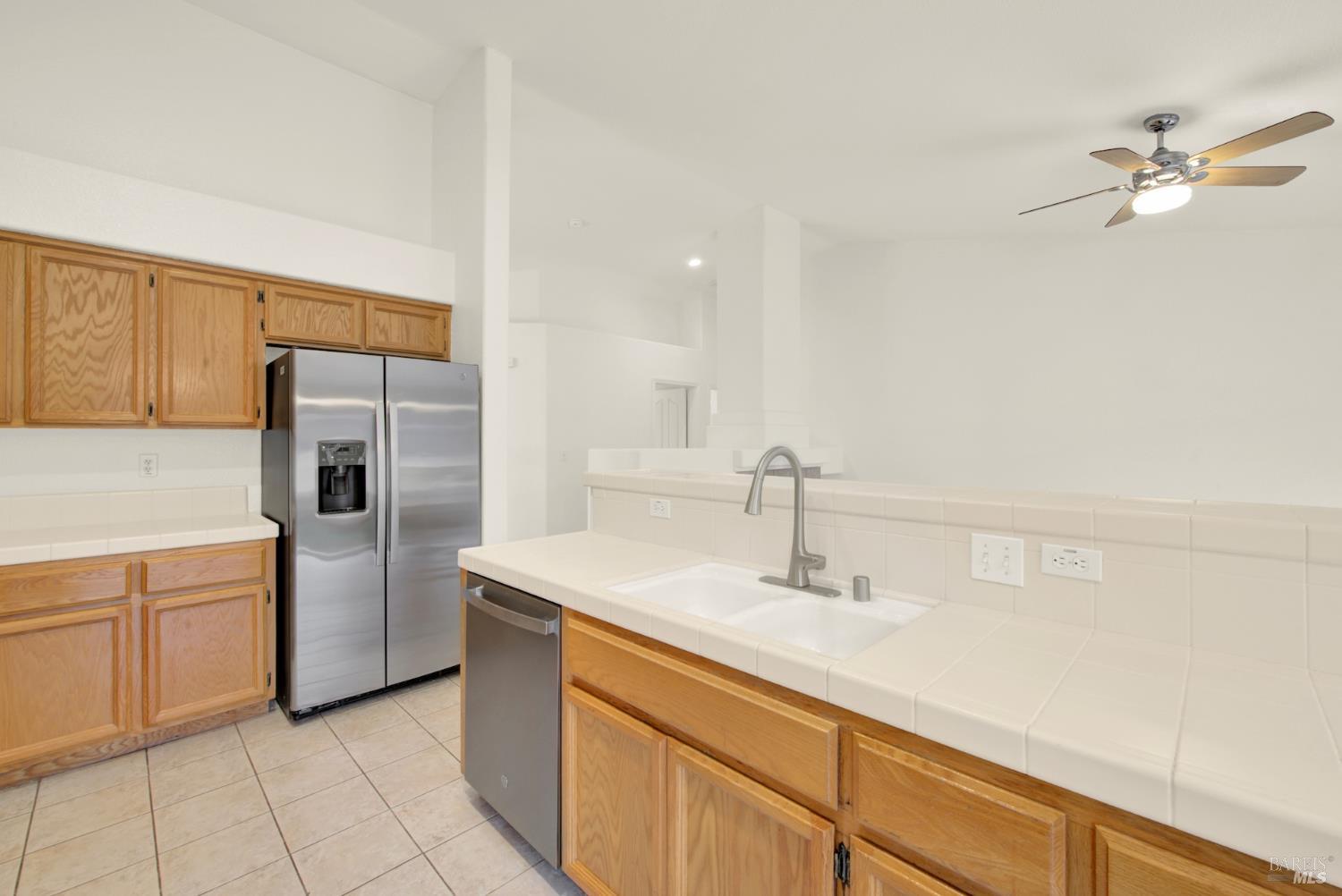 Detail Gallery Image 13 of 31 For 3216 Lagunita Cir, Fairfield,  CA 94533 - 4 Beds | 2 Baths