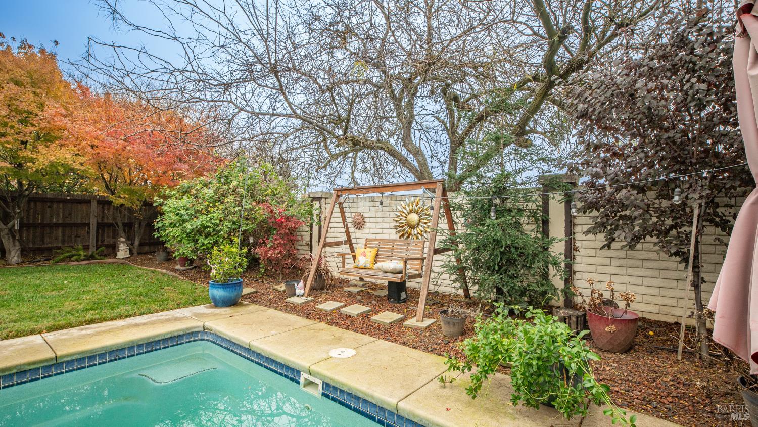 Detail Gallery Image 48 of 51 For 380 Manning Way, Dixon,  CA 95620 - 4 Beds | 2/1 Baths