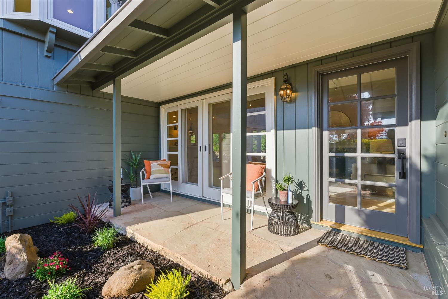 Detail Gallery Image 3 of 28 For 16 Edna Ct, Kentfield,  CA 94904 - 3 Beds | 2/1 Baths