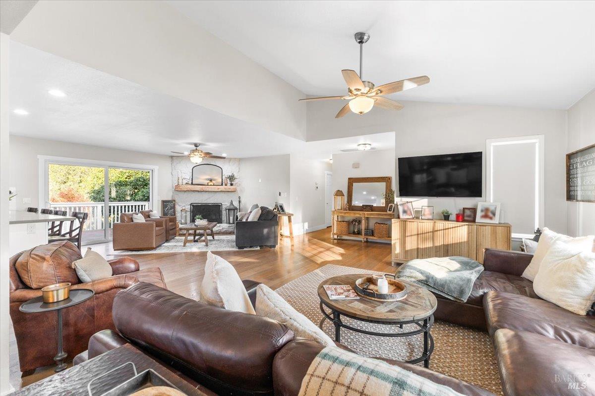 Detail Gallery Image 7 of 48 For 10465 Pelham Dr, Windsor,  CA 95492 - 3 Beds | 2 Baths