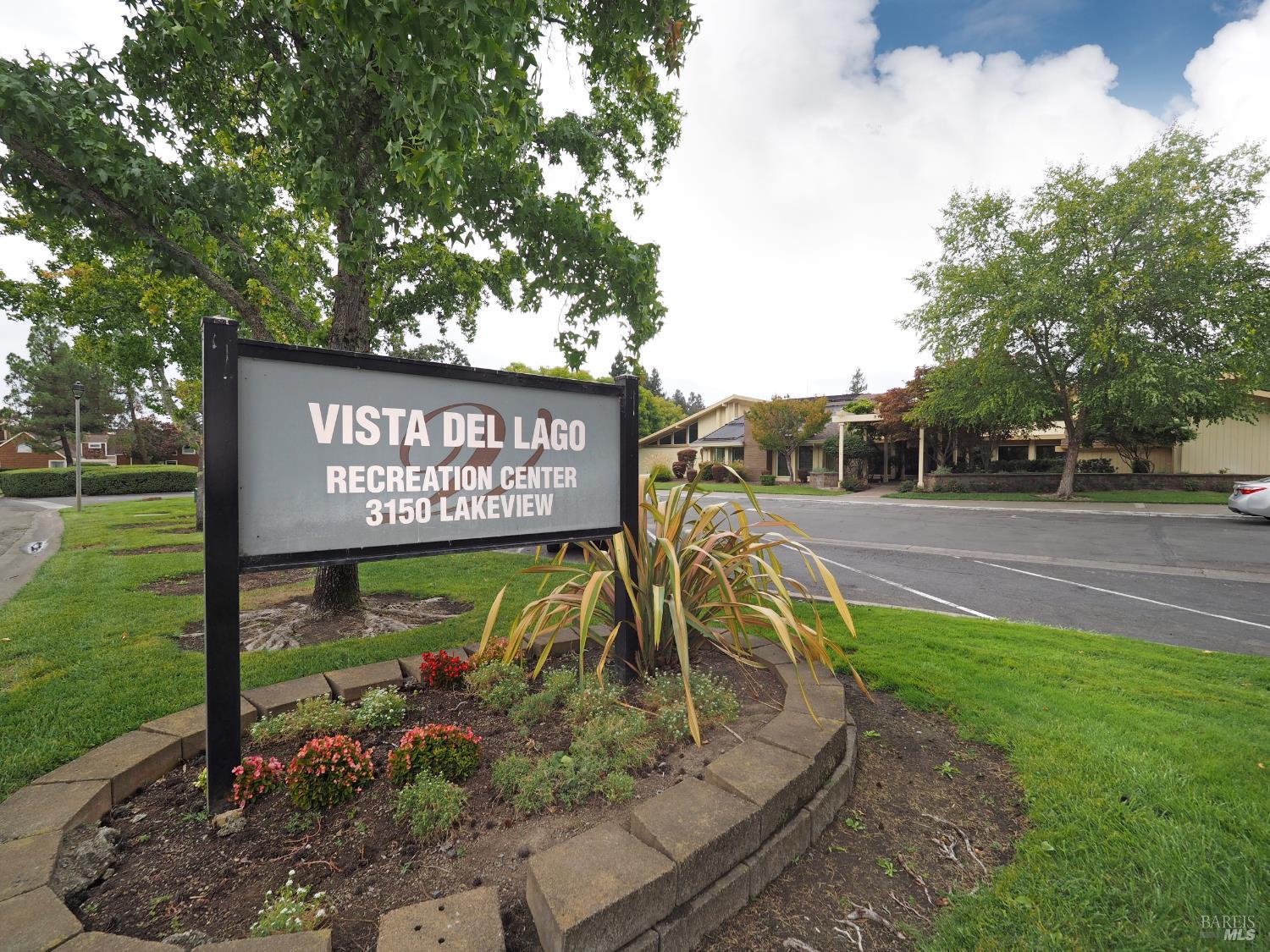 Detail Gallery Image 19 of 30 For 3113 Luna Ct, Santa Rosa,  CA 95405 - 3 Beds | 2/1 Baths