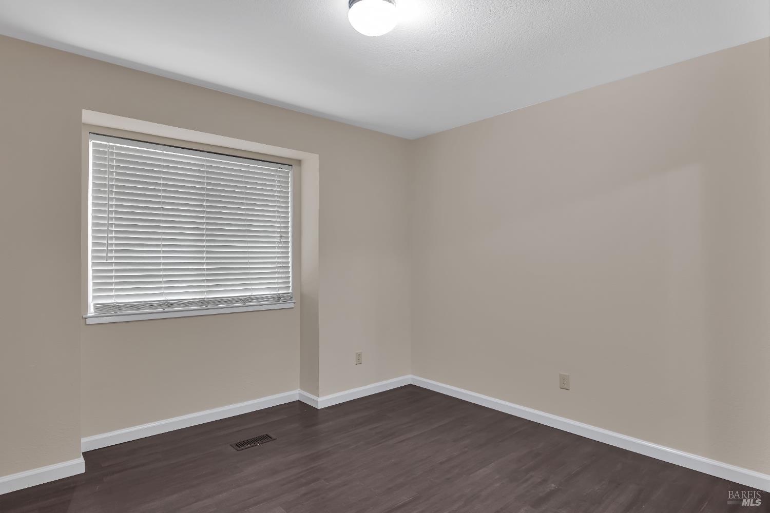 Detail Gallery Image 11 of 25 For 256 Honeydew Dr, Vallejo,  CA 94591 - 3 Beds | 2 Baths