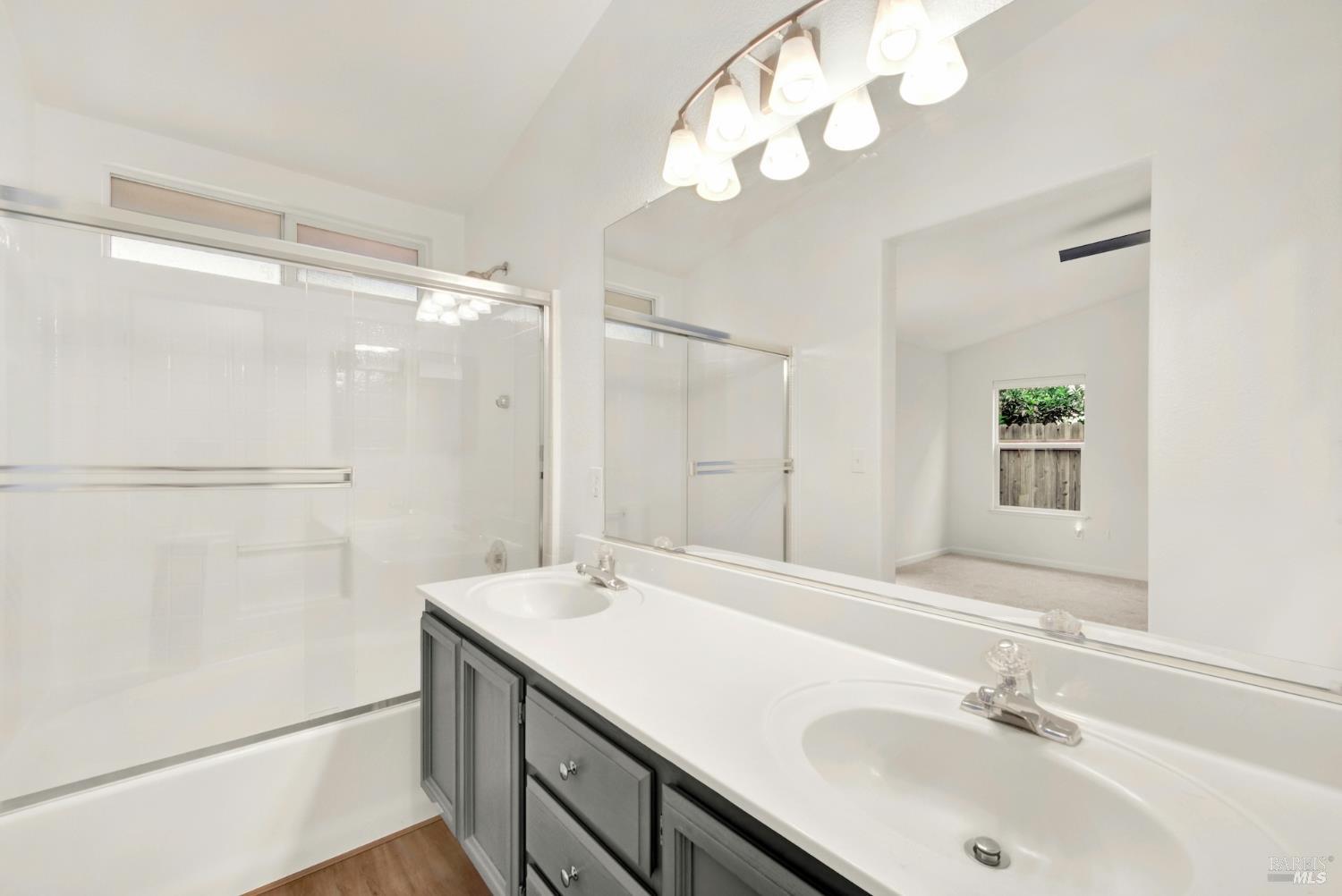 Detail Gallery Image 24 of 31 For 3216 Lagunita Cir, Fairfield,  CA 94533 - 4 Beds | 2 Baths