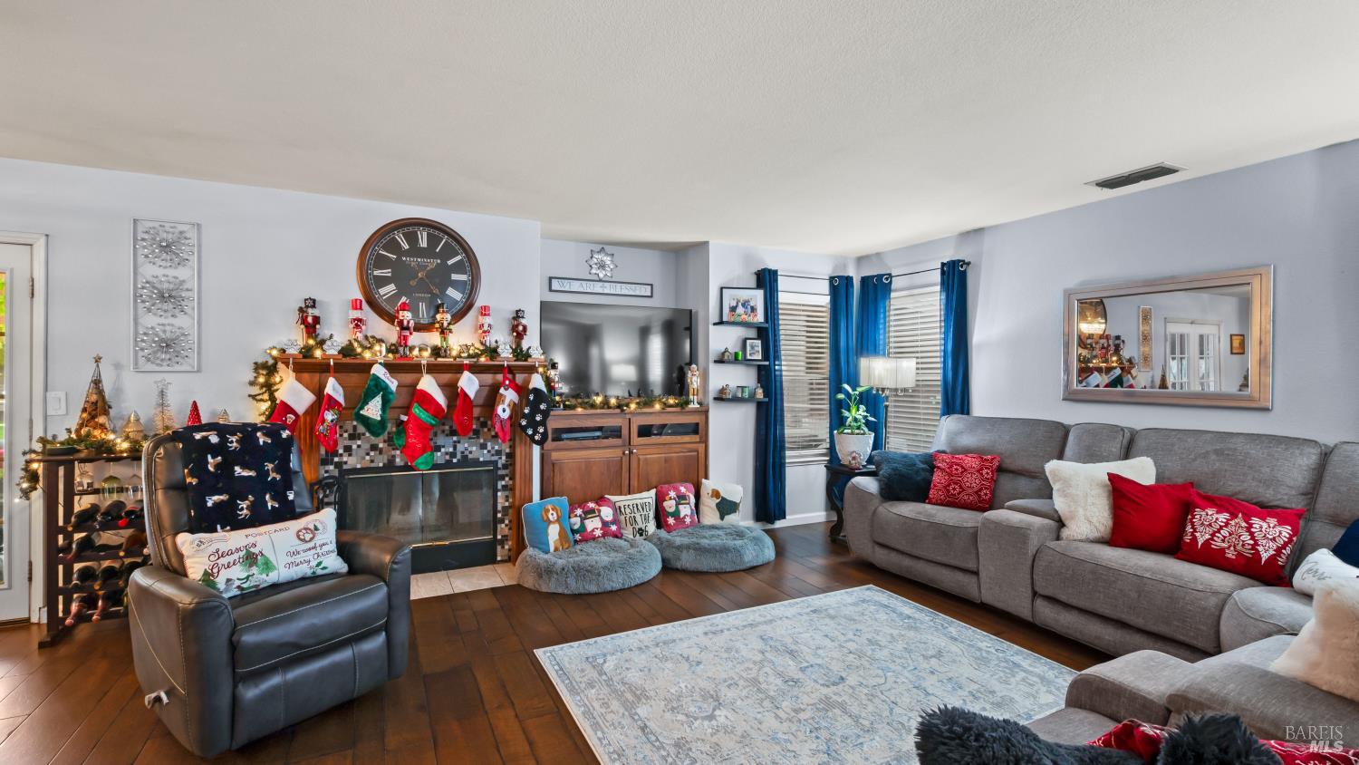 Detail Gallery Image 12 of 51 For 380 Manning Way, Dixon,  CA 95620 - 4 Beds | 2/1 Baths