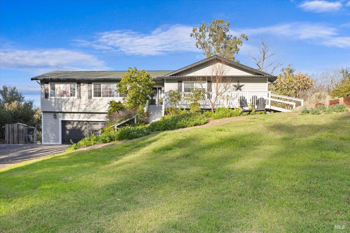 Detail Gallery Image 2 of 48 For 10465 Pelham Dr, Windsor,  CA 95492 - 3 Beds | 2 Baths