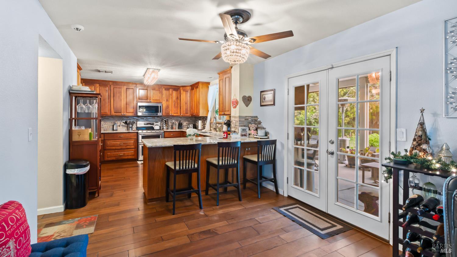 Detail Gallery Image 14 of 51 For 380 Manning Way, Dixon,  CA 95620 - 4 Beds | 2/1 Baths