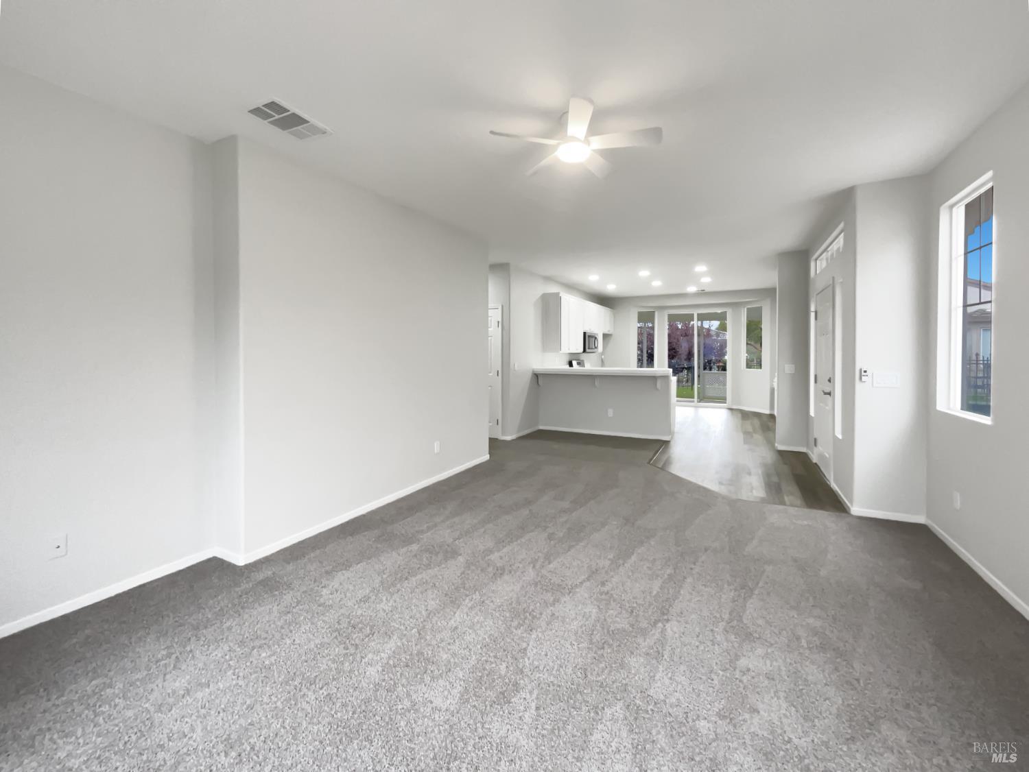 Detail Gallery Image 7 of 39 For 971 Bridgeport Way, Rio Vista,  CA 94571 - 2 Beds | 2 Baths