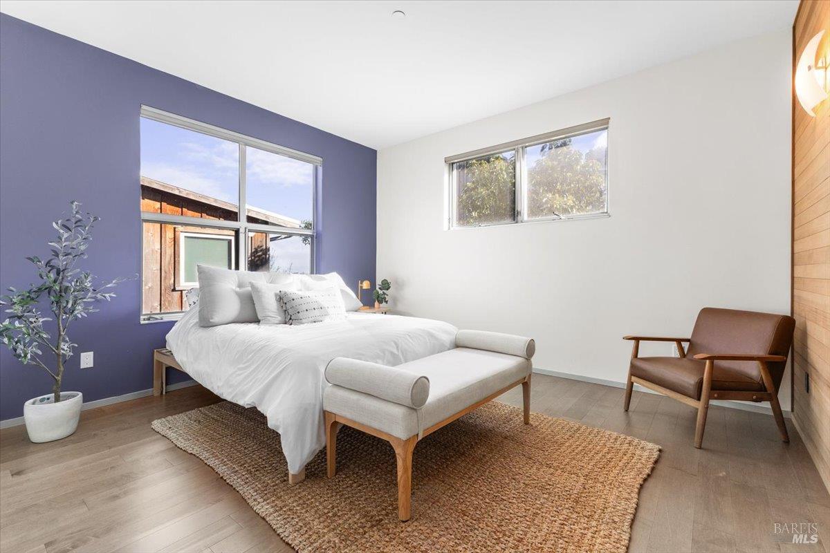 Detail Gallery Image 8 of 21 For 716 Keller Ct, Petaluma,  CA 94952 - 2 Beds | 2/1 Baths