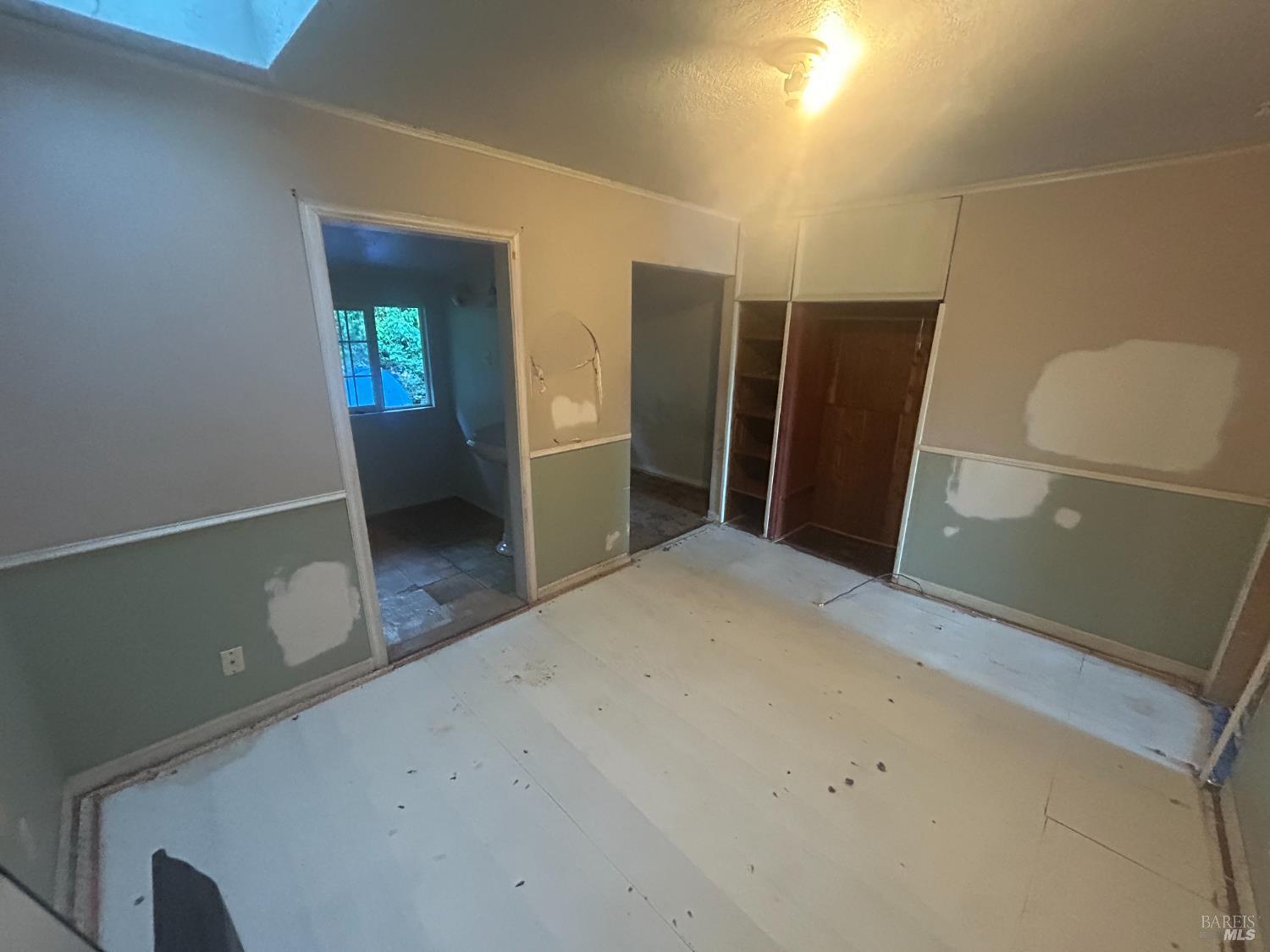 Detail Gallery Image 11 of 19 For 370 Jefferson Ln, Ukiah,  CA 95482 - 3 Beds | 2 Baths