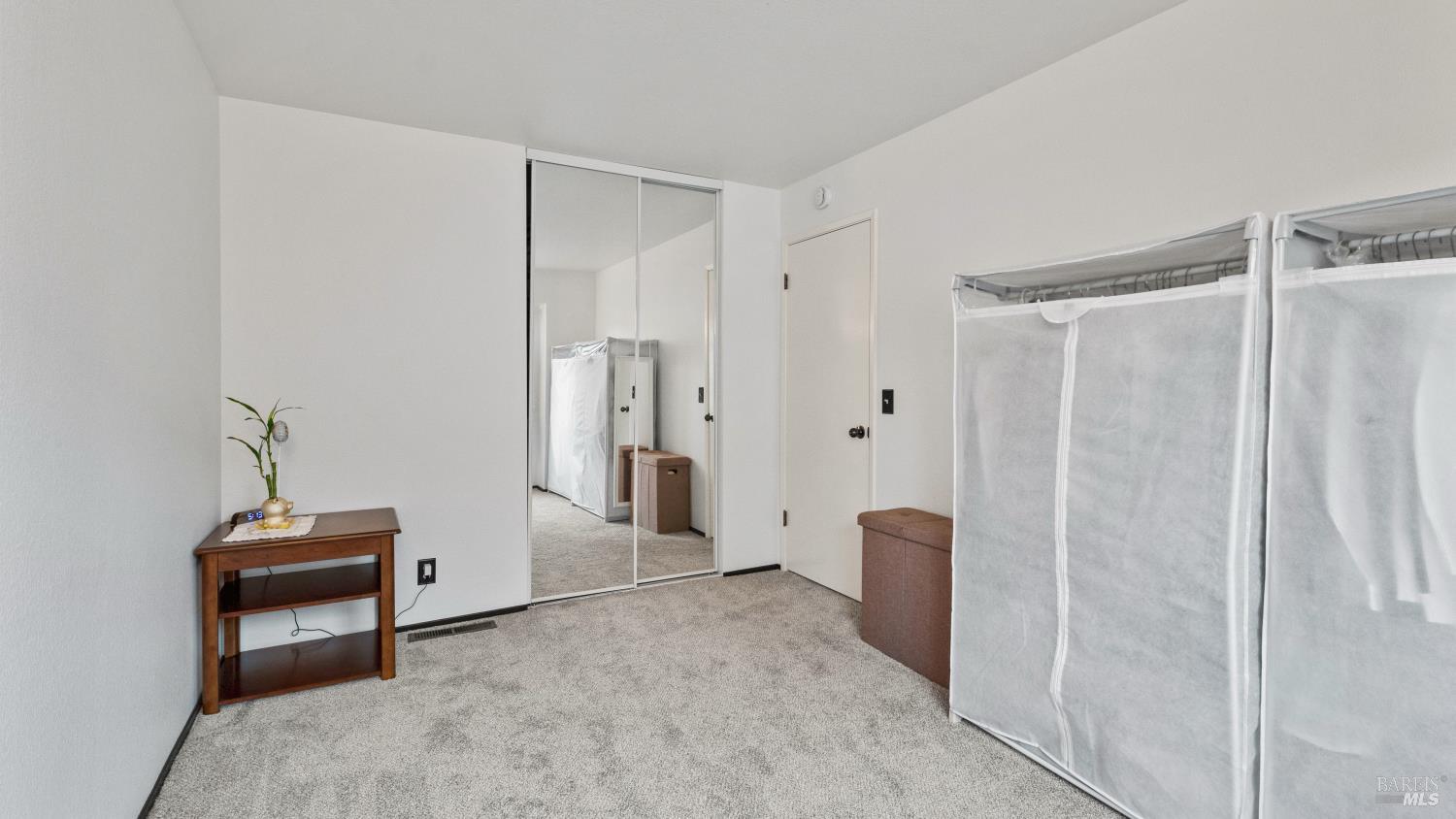 Detail Gallery Image 16 of 25 For 418 Occidental Cir, Santa Rosa,  CA 95401 - 3 Beds | 2/1 Baths