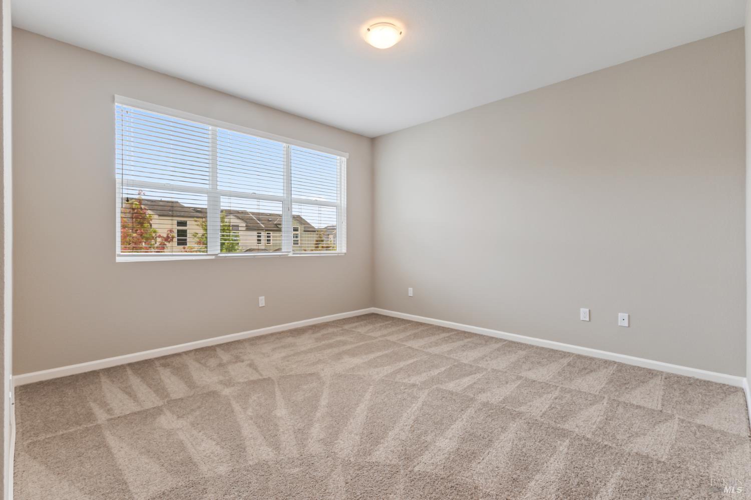 Detail Gallery Image 10 of 21 For 524 Blythewood Pl, Santa Rosa,  CA 95407 - 4 Beds | 2/1 Baths