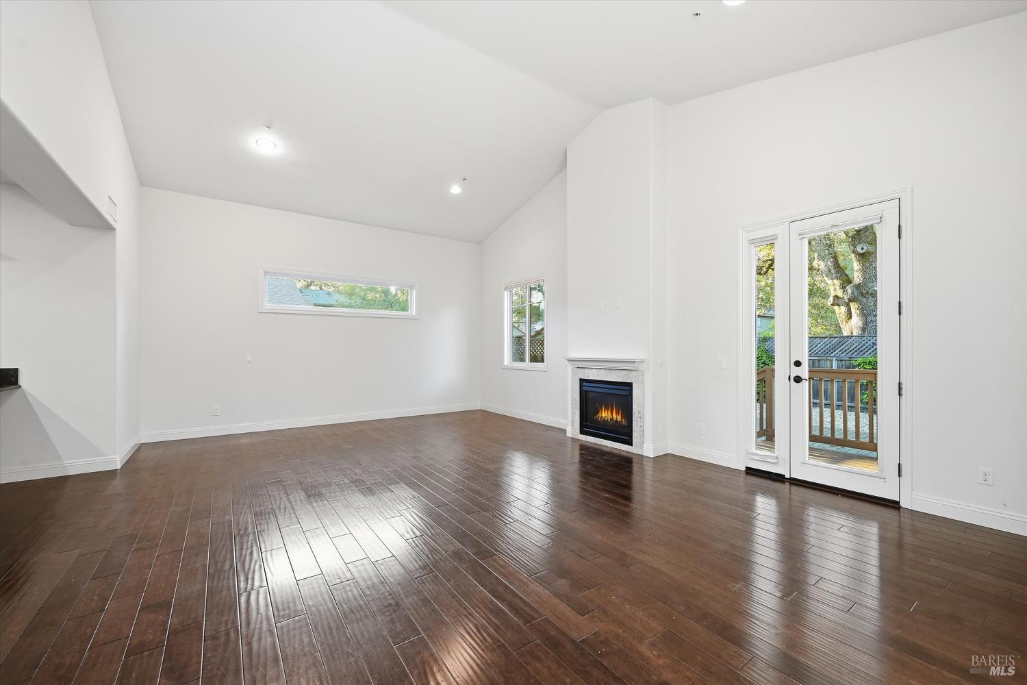 Detail Gallery Image 5 of 24 For 155 Rosebud Ln, Saint Helena,  CA 94574 - 3 Beds | 2/1 Baths