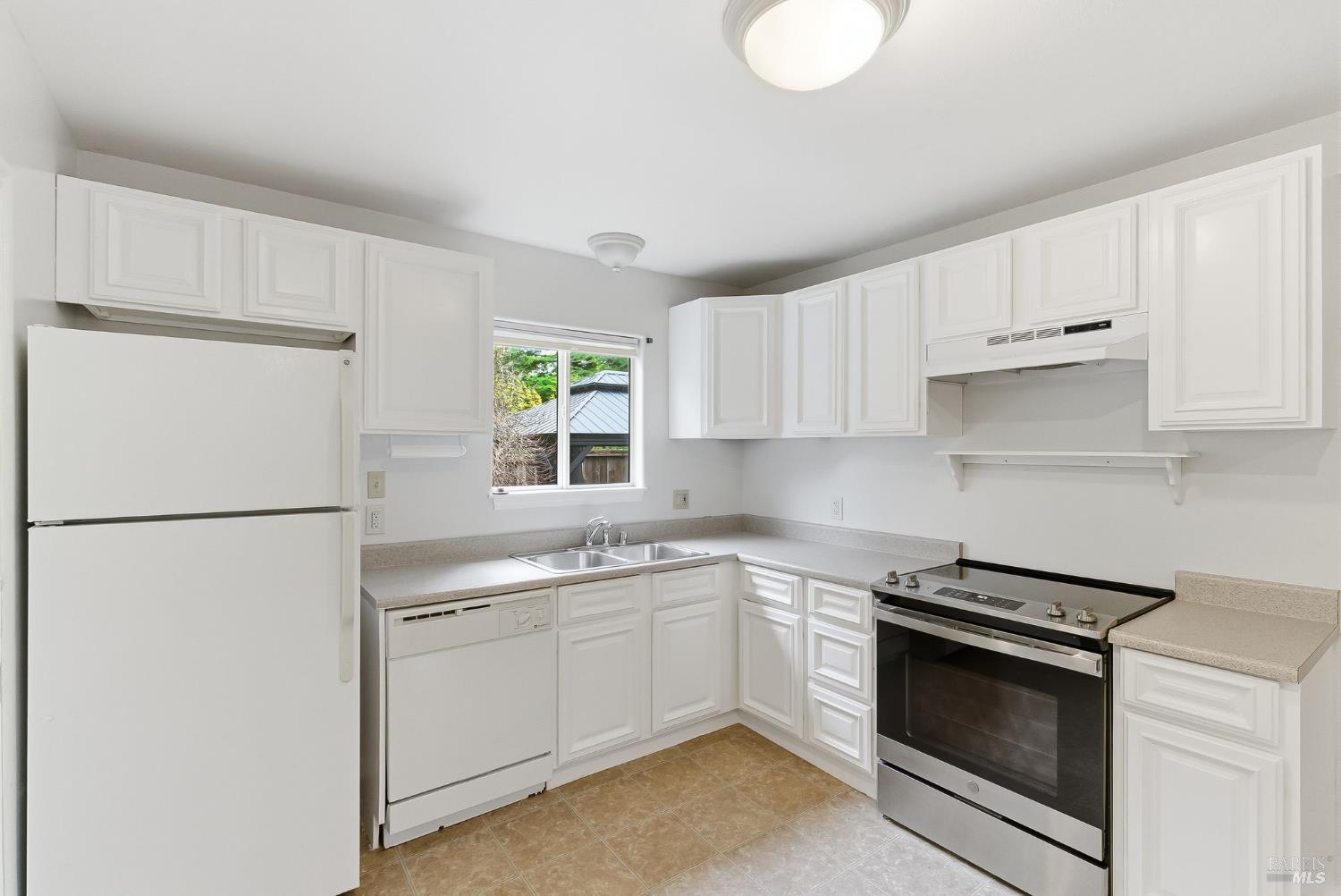 Detail Gallery Image 8 of 41 For 567 San Geronimo Valley Dr, San Geronimo,  CA 94963 - – Beds | – Baths