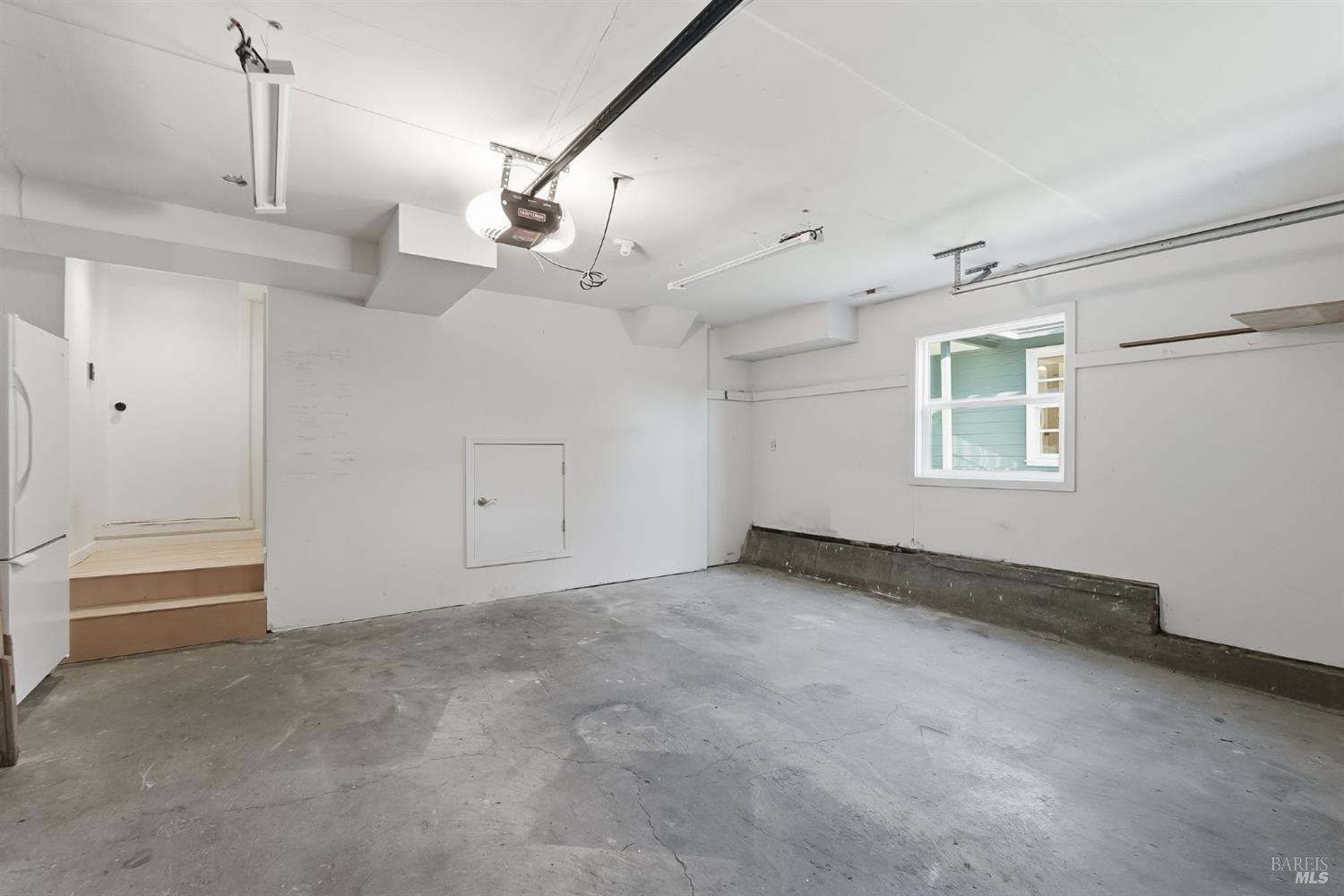 Detail Gallery Image 21 of 28 For 16 Edna Ct, Kentfield,  CA 94904 - 3 Beds | 2/1 Baths