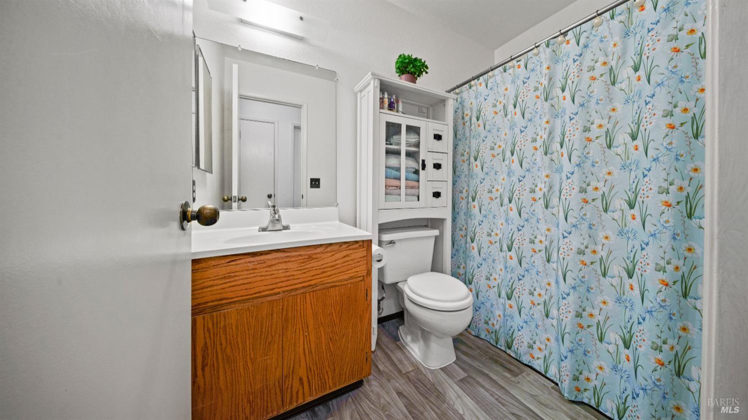 Detail Gallery Image 17 of 25 For 418 Occidental Cir, Santa Rosa,  CA 95401 - 3 Beds | 2/1 Baths