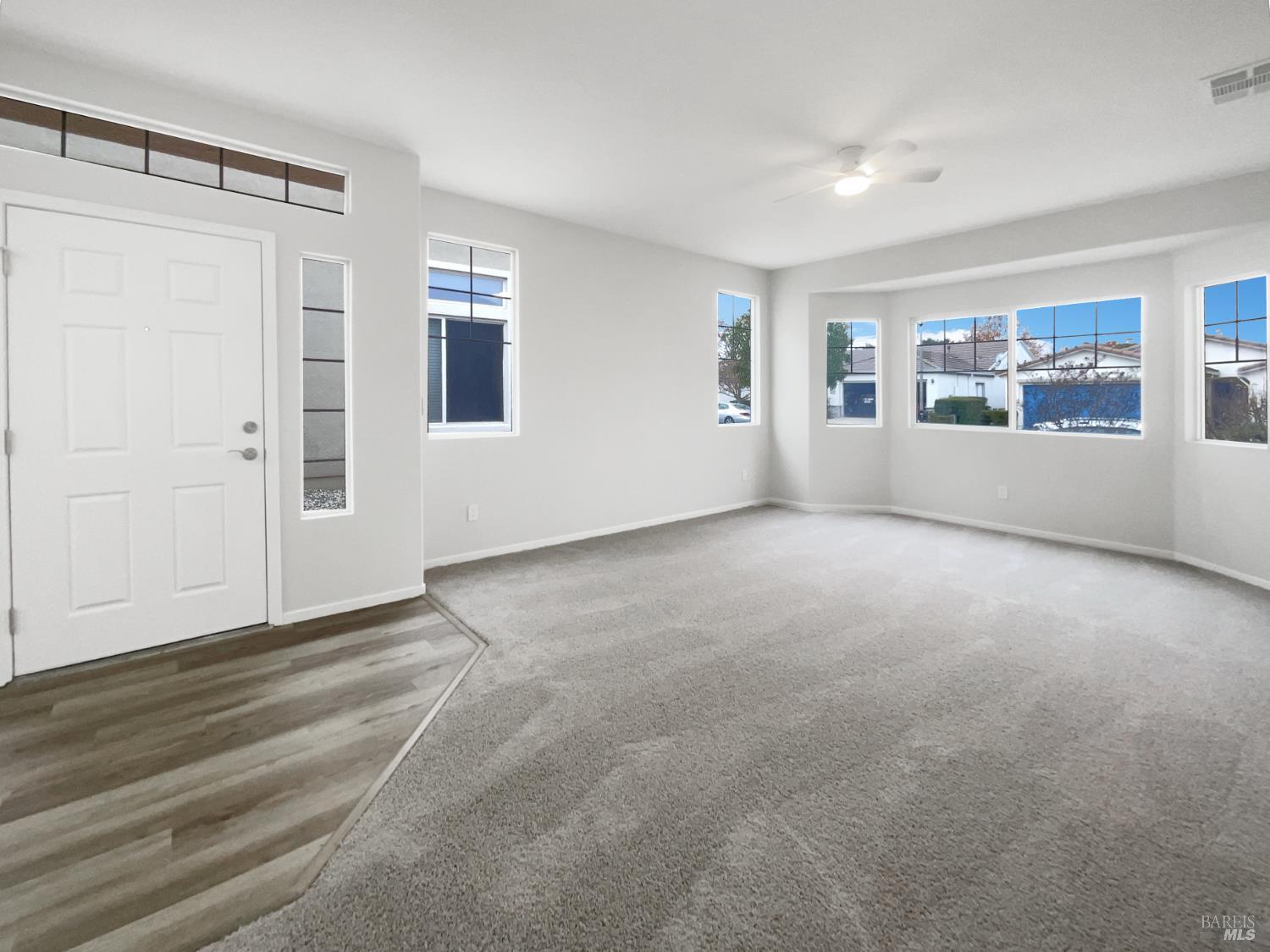 Detail Gallery Image 4 of 39 For 971 Bridgeport Way, Rio Vista,  CA 94571 - 2 Beds | 2 Baths