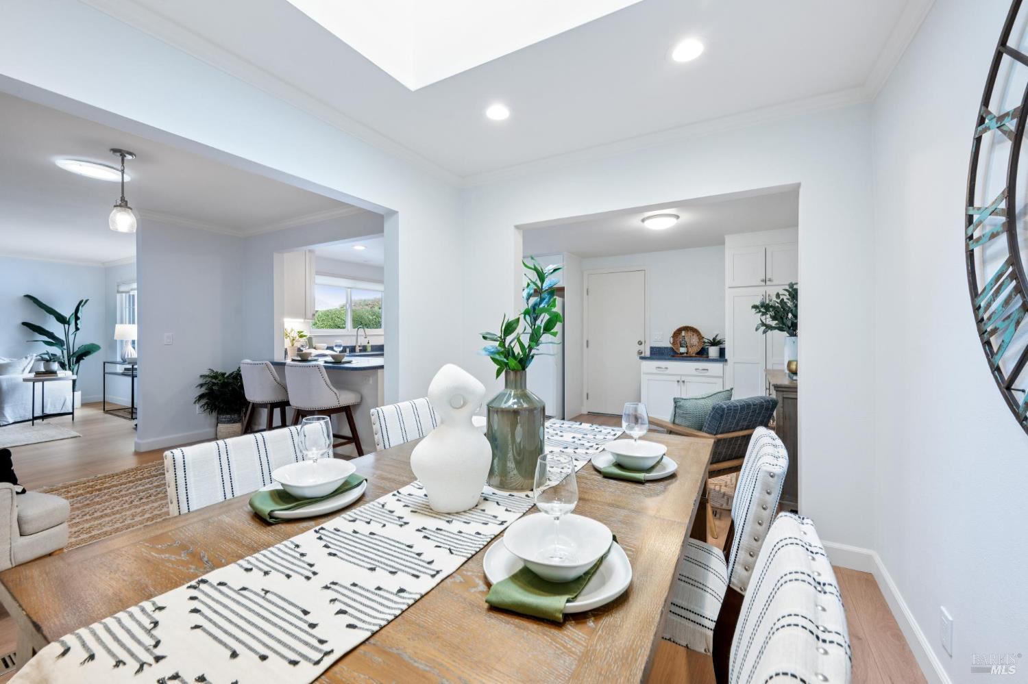 Detail Gallery Image 13 of 41 For 6550 Meadowridge Dr, Santa Rosa,  CA 95409 - 2 Beds | 2 Baths