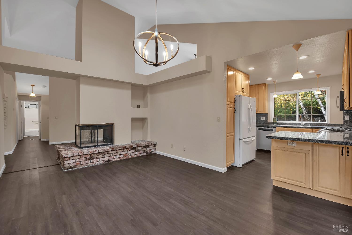 Detail Gallery Image 8 of 25 For 256 Honeydew Dr, Vallejo,  CA 94591 - 3 Beds | 2 Baths