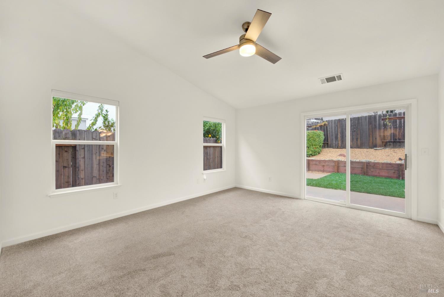 Detail Gallery Image 21 of 31 For 3216 Lagunita Cir, Fairfield,  CA 94533 - 4 Beds | 2 Baths