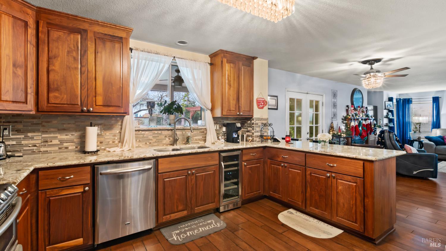 Detail Gallery Image 19 of 51 For 380 Manning Way, Dixon,  CA 95620 - 4 Beds | 2/1 Baths