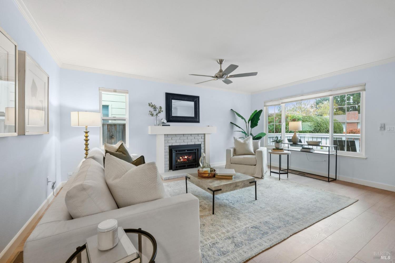 Detail Gallery Image 6 of 41 For 6550 Meadowridge Dr, Santa Rosa,  CA 95409 - 2 Beds | 2 Baths