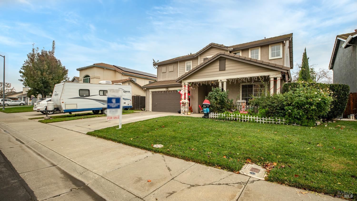 Detail Gallery Image 4 of 51 For 380 Manning Way, Dixon,  CA 95620 - 4 Beds | 2/1 Baths