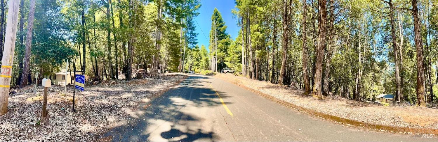 Detail Gallery Image 3 of 23 For 27122 Bear Dr, Willits,  CA 95490 - 3 Beds | 2 Baths